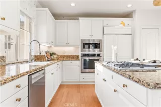 Photo #5: OC26101193 Listing 