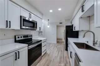 Photo #5: OC26102089 Listing 