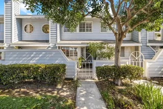 Photo #1: OC26102231 Listing 