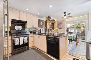 Photo #6: OC26102303 Listing 