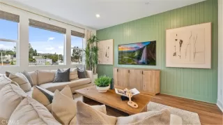 Photo #4: OC26102586 Listing