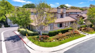 Photo #2: OC26102611 Listing