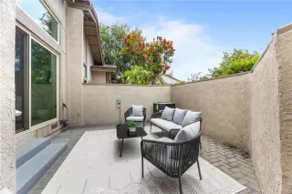 Photo #4: OC26102807 Listing