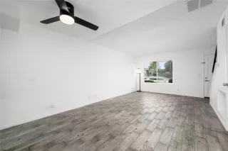 Photo #5: OC26102918 Listing