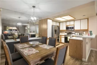 Photo #6: OC26104277 Listing