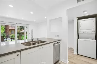 Photo #4: OC26104369 Listing 
