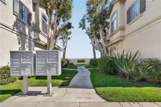 Photo #4: OC26104792 Listing