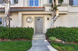 Photo #6: OC26104792 Listing