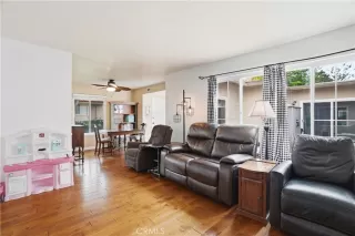 Photo #5: OC26104805 Listing 