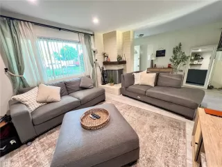 Photo #5: OC26104994 Listing 