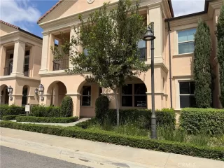 Photo #2: OC26105023 Listing