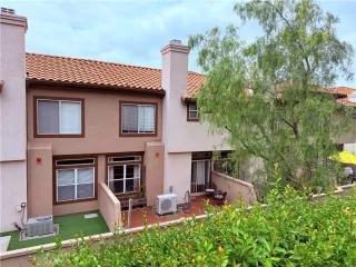 Photo #2: OC26105260 Listing