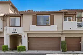 Photo #4: OC26105260 Listing