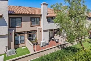 Photo #6: OC26105260 Listing