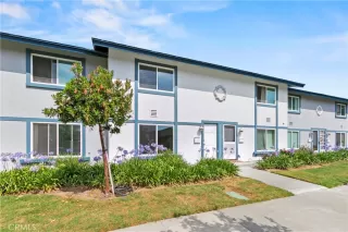 Photo #2: OC26105326 Listing