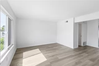 Photo #5: OC26105326 Listing