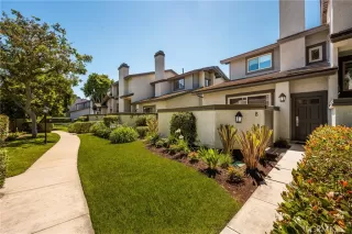 Photo #2: OC26105574 Listing