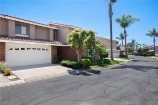 Photo #4: OC26105602 Listing 