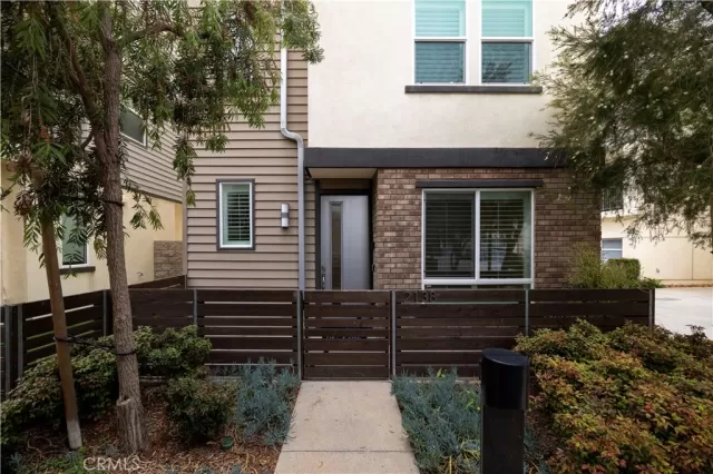 MLS: OC26105983 Condo For Sale