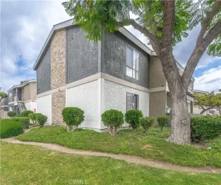 Photo #2: OC26106516 Listing