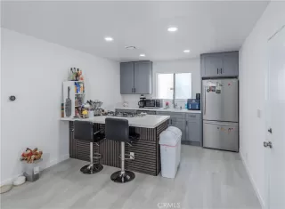Photo #6: OC26106516 Listing
