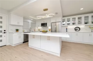 Photo #4: OC26106904 Listing