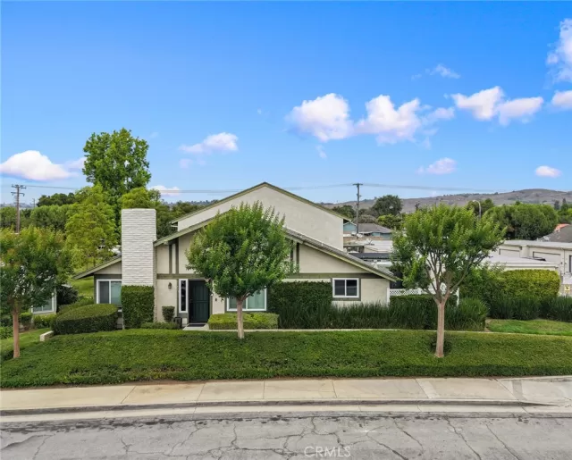 MLS: OC26106926 Condo For Sale