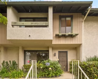 Photo #2: OC26106926 Listing