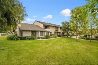 Photo #4: OC26106926 Listing