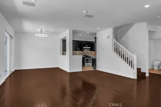 Photo #4: OC26106935 Listing 