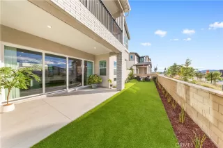 Photo #4: OC26106995 Listing 