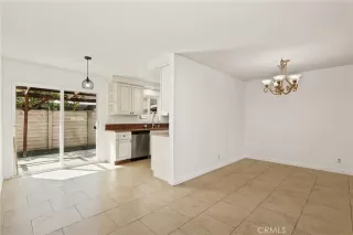 Photo #4: OC26108105 Listing 