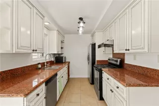 Photo #5: OC26108105 Listing 
