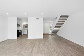 Photo #3: OC26108770 Listing 