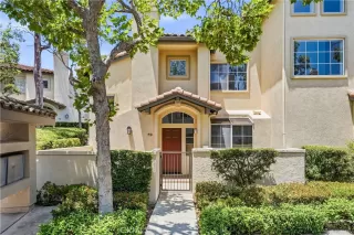 Photo #4: OC26108860 Listing 