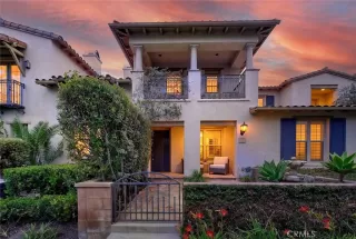 Browse active condo listings in ZIANI