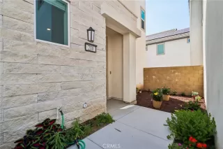 Photo #3: OC26109135 Listing 