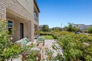 Photo #5: OC26109526 Listing