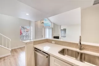 Photo #5: OC26110354 Listing 