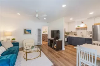 Photo #4: OC26110430 Listing 