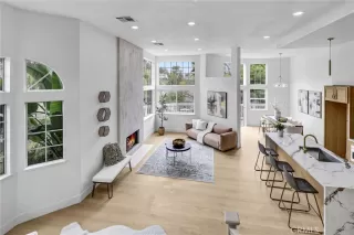 Photo #5: OC26110467 Listing
