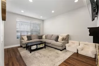 Photo #4: OC26110888 Listing