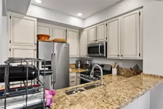 Photo #6: OC26110888 Listing