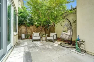 Photo #2: OC26110995 Listing