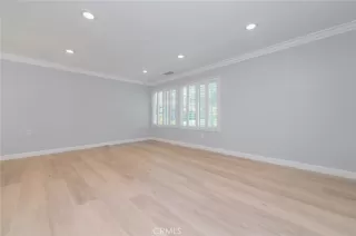 Photo #6: OC26111177 Listing