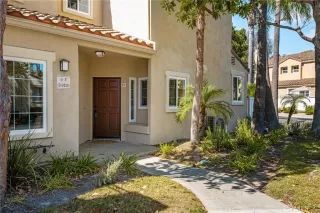 Browse active condo listings in CHANDON