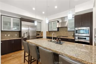 Photo #5: OC26111395 Listing