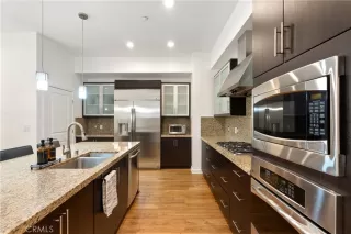 Photo #6: OC26111395 Listing