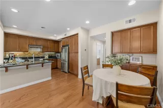 Photo #6: OC26111452 Listing