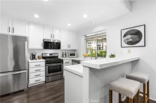Photo #2: OC26111502 Listing